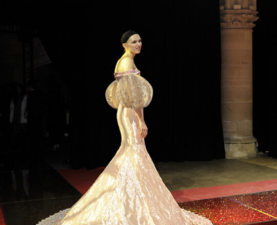 Backstage Guo Pei Parigi